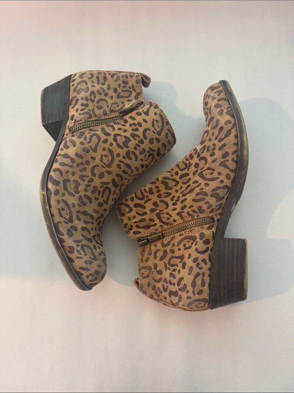 Lucky Brand Booties Size 8.5 Leopard Print Ankle Boots Women's Tan LK Basel - Picture 7 of 13